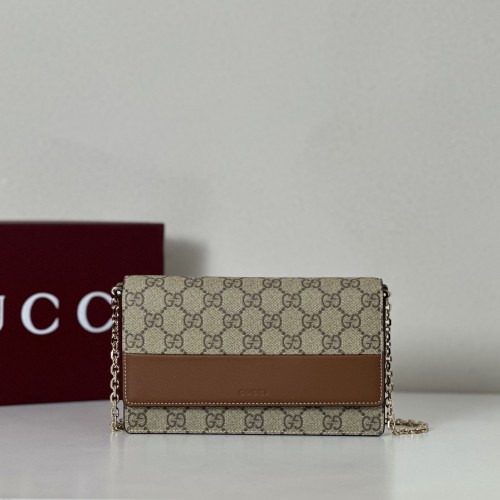 GUCCI 구찌 엠블럼 GG 수프림 캔버스 가죽 체인백