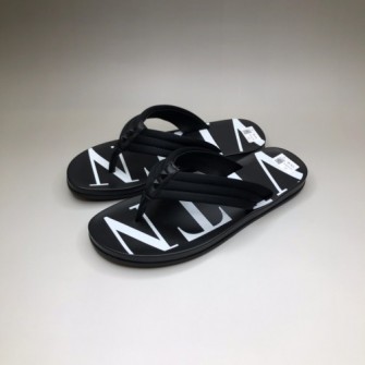 VALENTINO 발렌티노 네오프렌 VLTN 통 플립플랍 슬리퍼 블랙